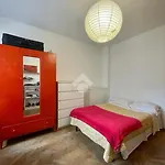 Rent Cucci *